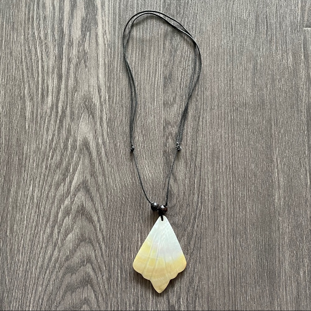 FREE with any purchase! - Shell Necklace 🐚